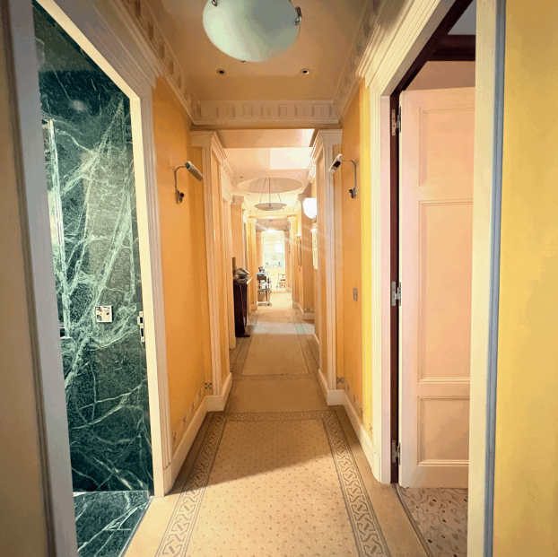 Avenue Foch - Couloir 2